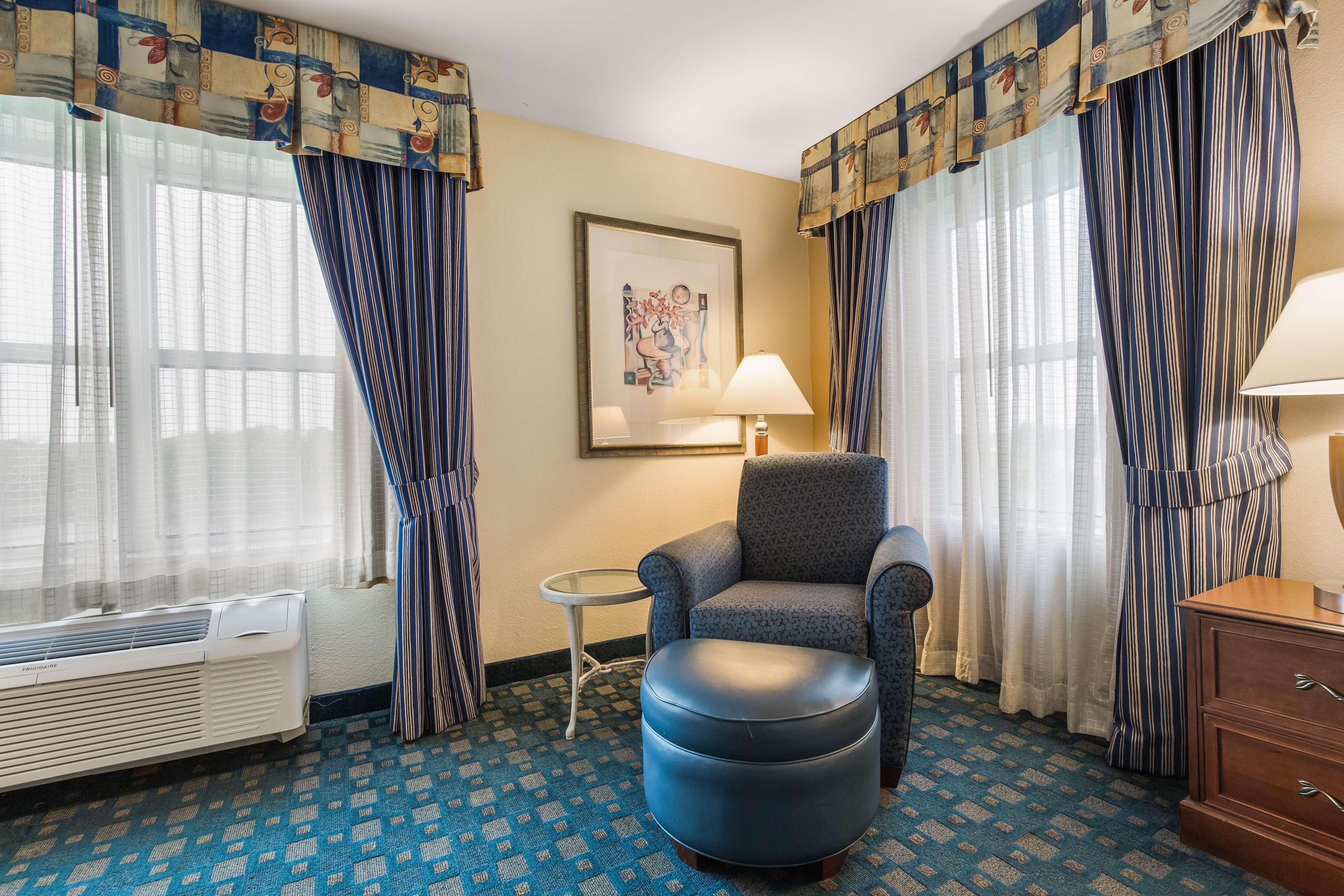 Hilton Garden Inn Suffolk Riverfront Esterno foto