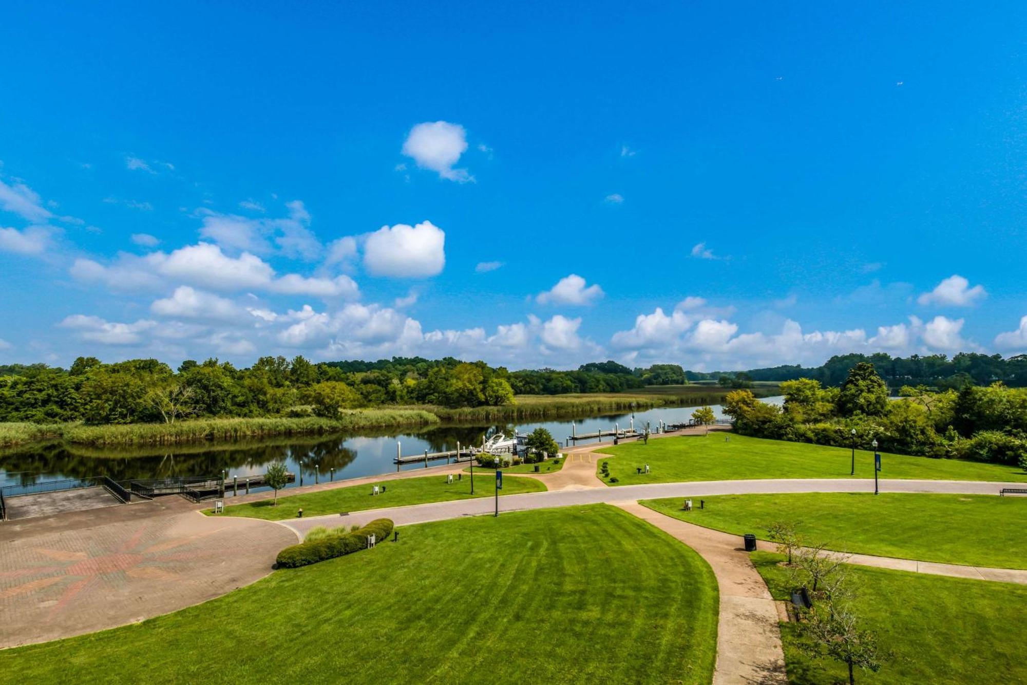 Hilton Garden Inn Suffolk Riverfront Esterno foto